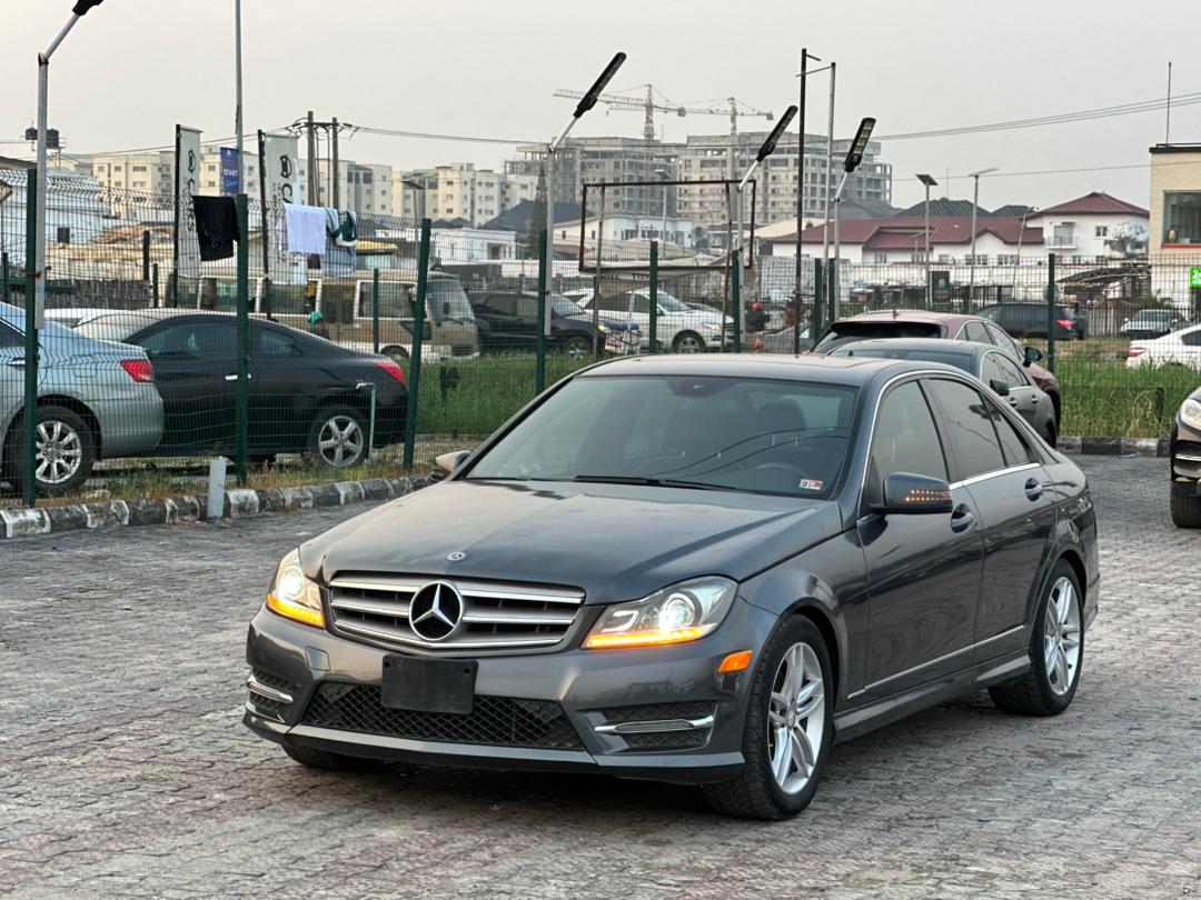 Foreign used : 2013 Mercedes Benz  C300